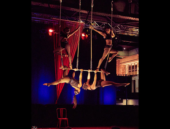 Aerialists Brisbane - Trapeze Artists - Aerial Entertainment Performers